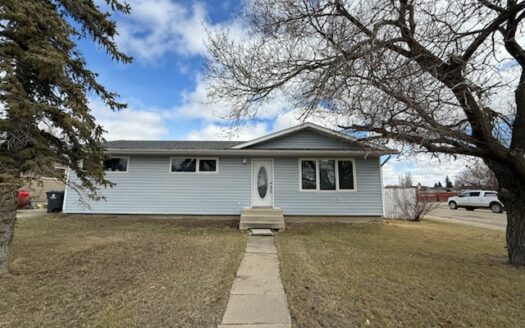 #30 West Road, Kindersley – L202602
