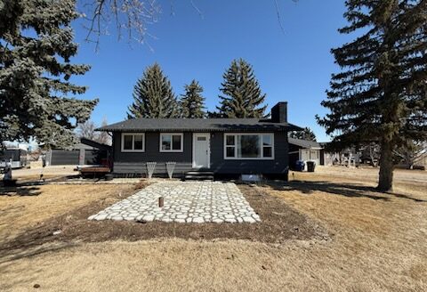 #201 4th Ave SE, Eston – L202615